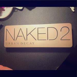 Urban Decay Naked 2 eyeshadow palette